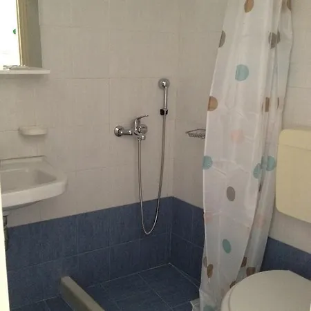 View Áyios Nikítas